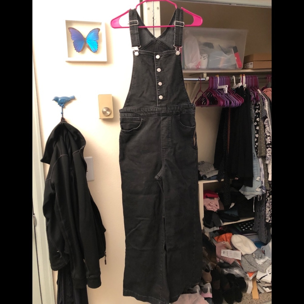 Levi’s Wide Leg Overalls Size 28 NWOT